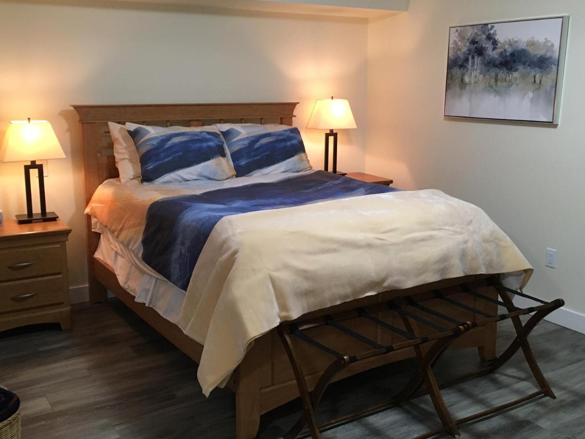 Lakeview Gardens B&B Peachland Exteriér fotografie